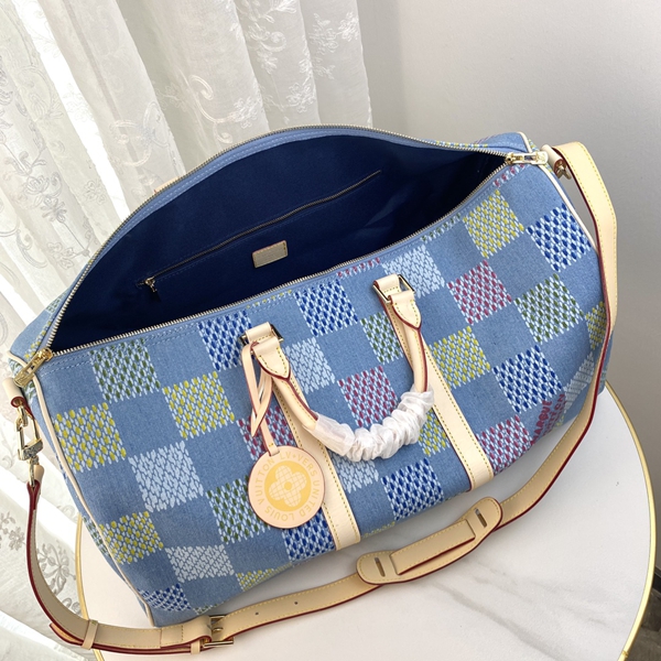 ルイヴィトンバッグ素材ディテール